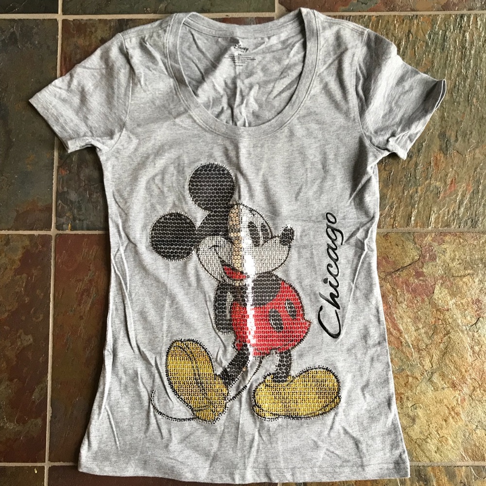 Super cute Mickey Mouse T shirt